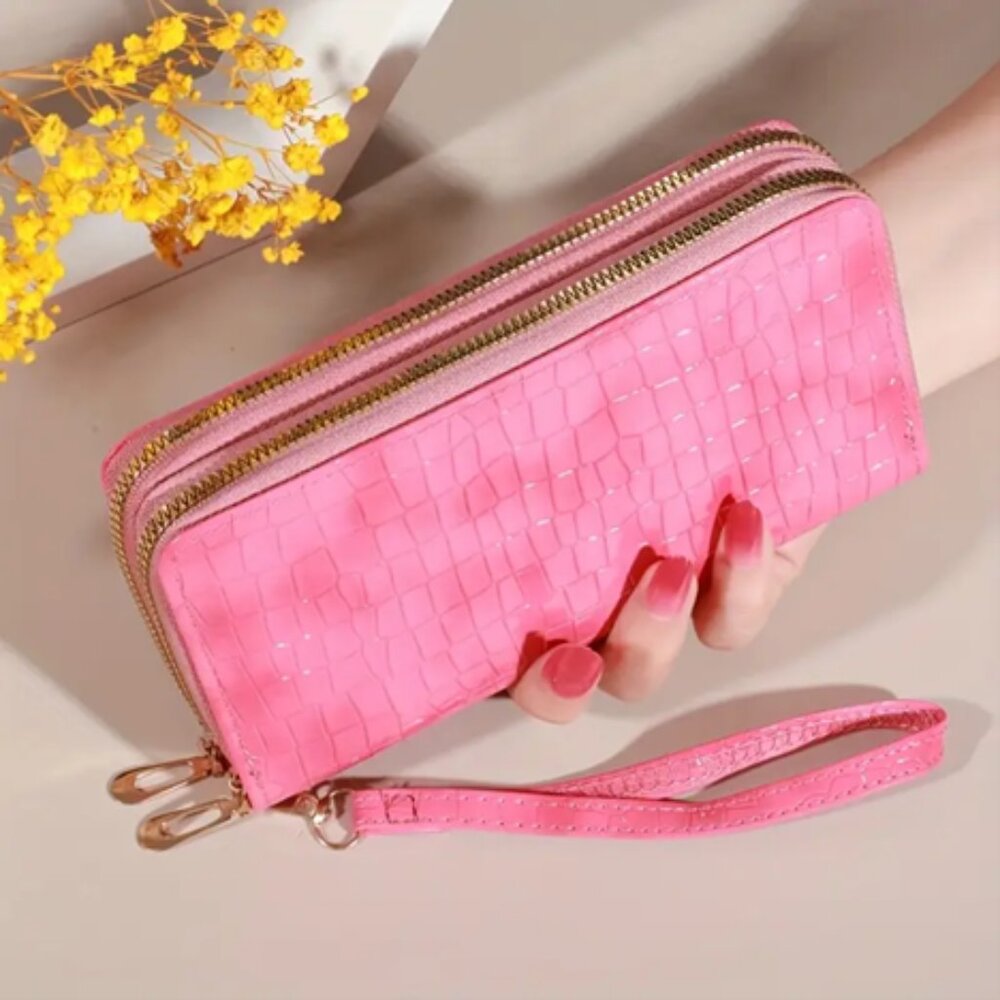 Elegant Crocodile Pattern Wallet with Zipper